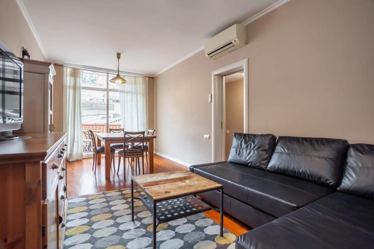 Next To Sagrada Familia 4-Bedroom Apartment Barcelona Exterior foto