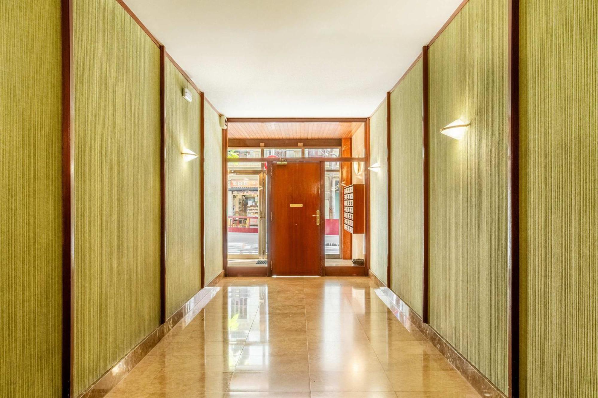 Next To Sagrada Familia 4-Bedroom Apartment Barcelona Exterior foto